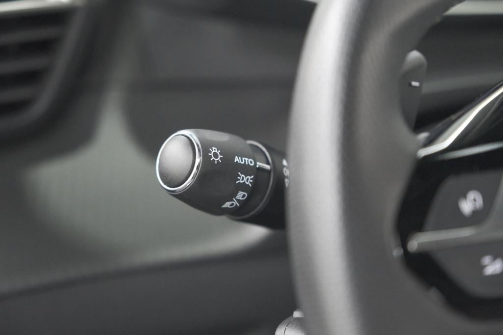 Peugeot 2008 puretech 130 eat8 gt | 360 camera | stoelmassage | adaptieve c