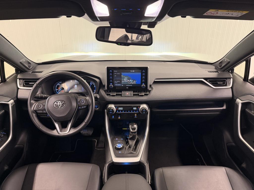 Toyota Rav4 2.5 hybrid awd bi-tone| jbl| achtr.camera| adapt.cruise