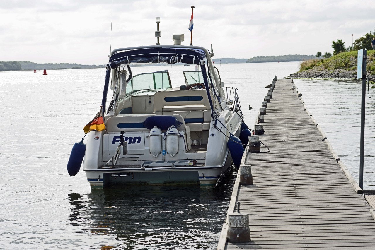 Motorboot, GERESERVEERD