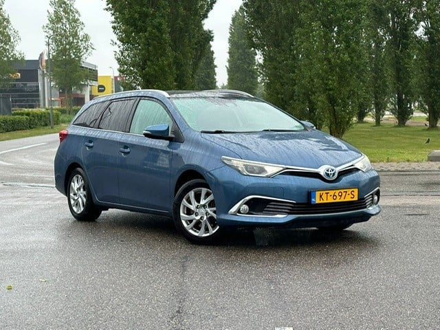 Toyota Auris touring sports 1.8 hybrid lease pro | panoramadak | stoelverwa