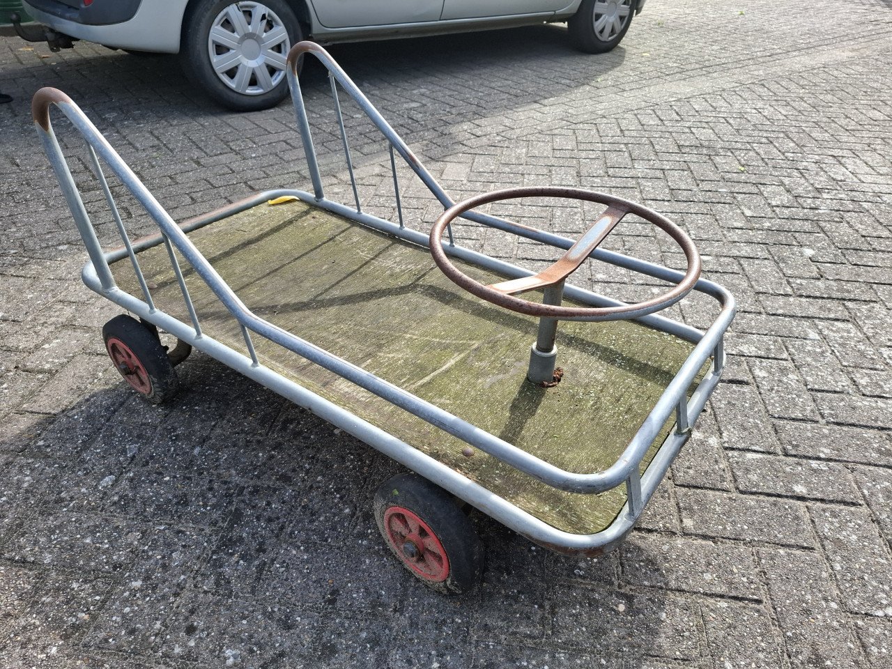 Oude speelkar
