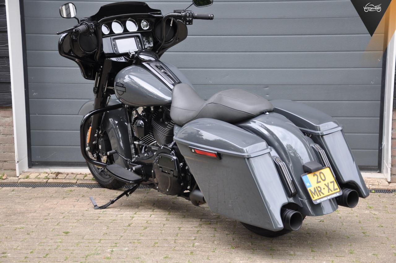 Harley-Davidson Street Glide 103