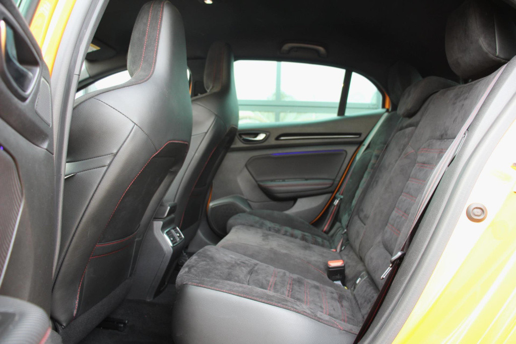 Renault Megane 1.8 tce 280 rs - actieprijs: €32.745,- t/m 20 augustus!