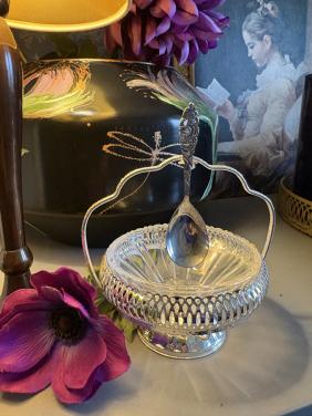 Verzilverd schaaltje met glazen binnenpot