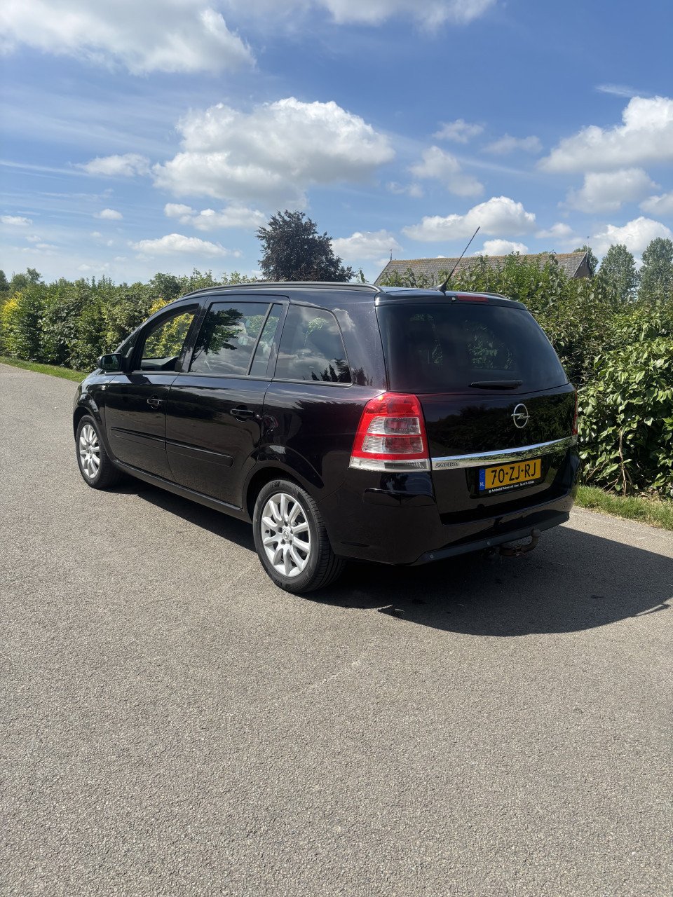 Opel Zafira met apk!