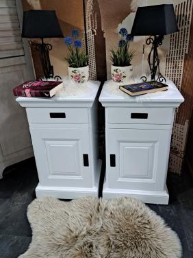 2 mooie stijlvolle vintage nachtkastjes