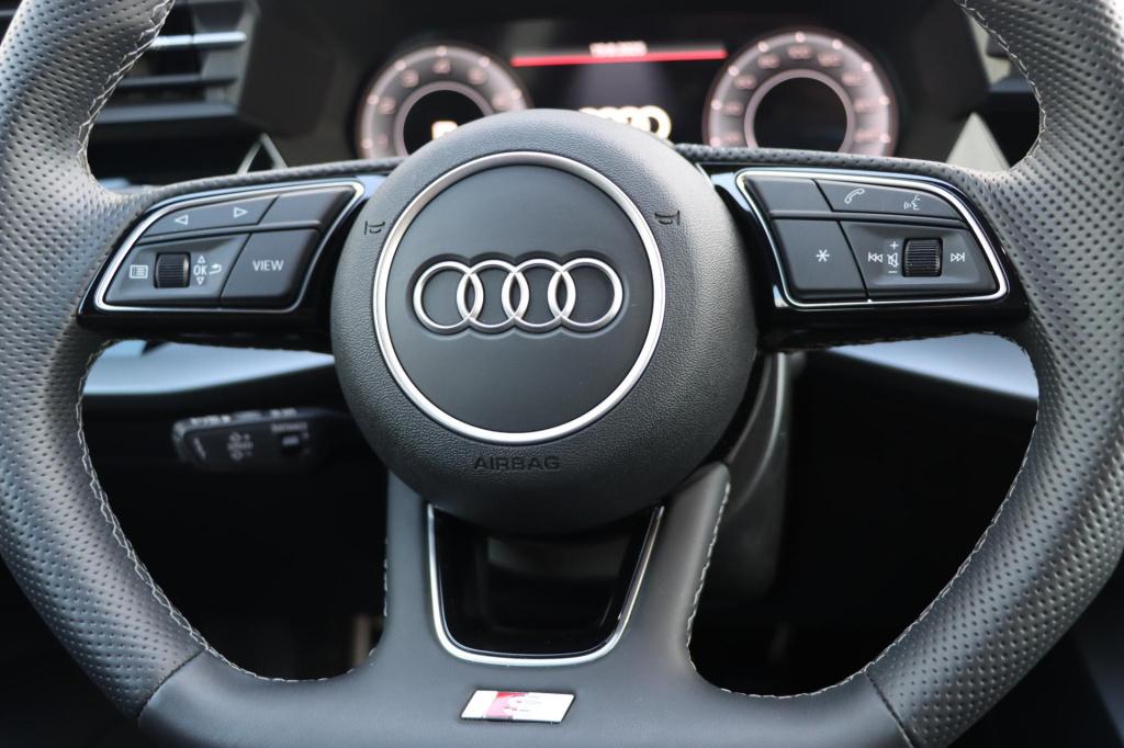 Audi A3 limousine 30 tfsi s edition 115pk s-tronic