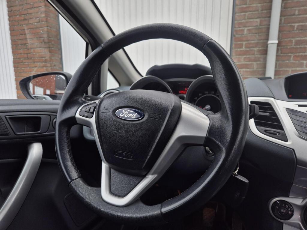 Ford Fiesta 1.25 titanium / origineel nl / airco / verwarmde voorruit