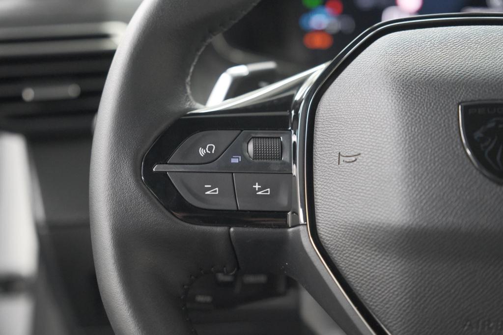 Peugeot 2008 puretech 130 eat8 allure | 360 camera | adaptieve cruise contr