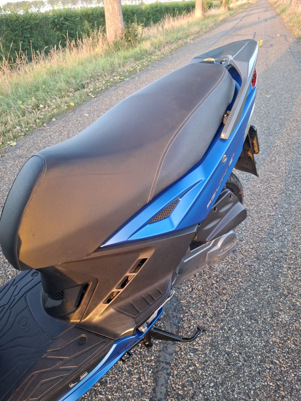 Kymco Agility 16+ geel kenteken