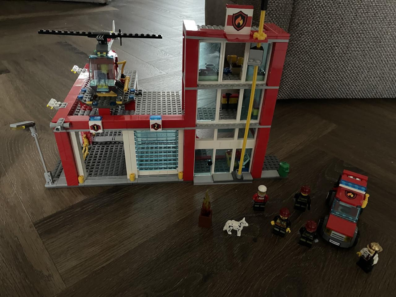Lego City: Brandweerkazerne 60004