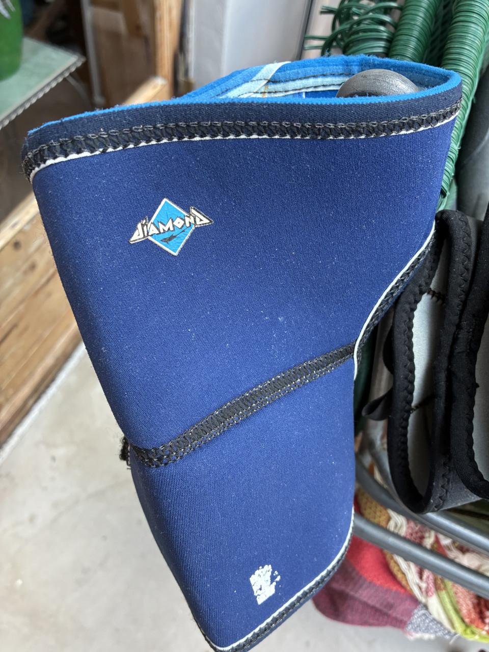 Surfpak/wetsuit met surfschoenen
