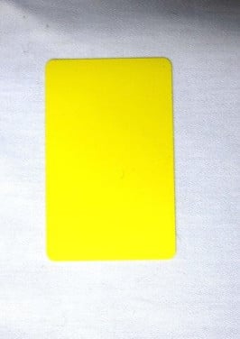 Plastic Card PVC €.0,15 Kleur: geel 54 x 86 x 0,5 mm Verpakt per 50 stuks T