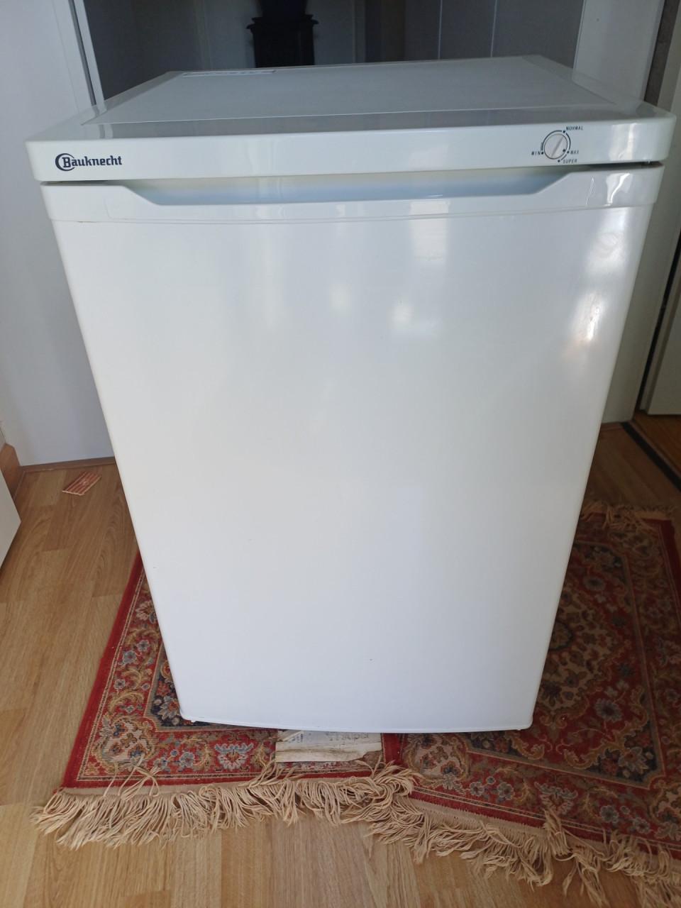 Tafelmodel Vriezer  Bauknecht ... zeer netjes !!!