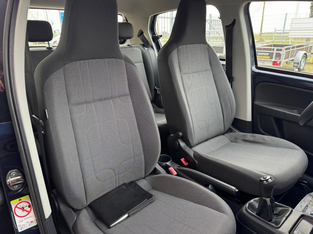 Volkswagen UP! 1.0 move up! bluem.