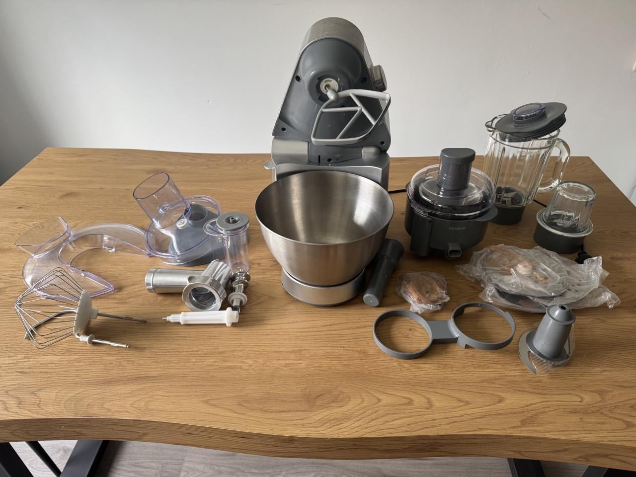 Complete Kenwood KM28 Keukenmachine / Foodprocessor – Met álle accessoires!