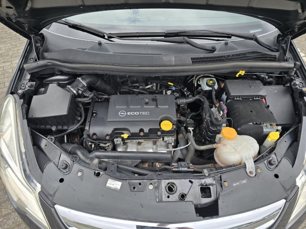 Opel Corsa 1.2-16v anniversary edition