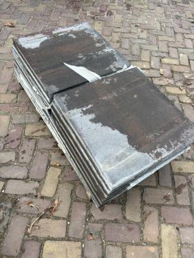 Partij bruin/zwarte betontegels 60x60x4.