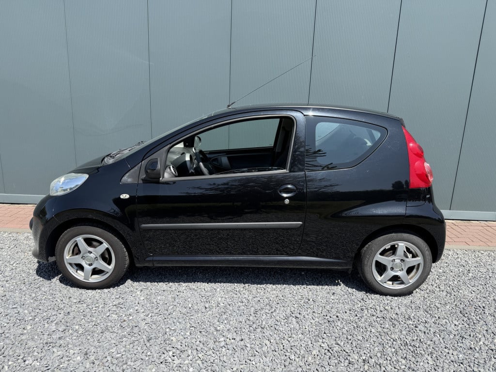Peugeot 107 1.0-12v xs airco 3-drs