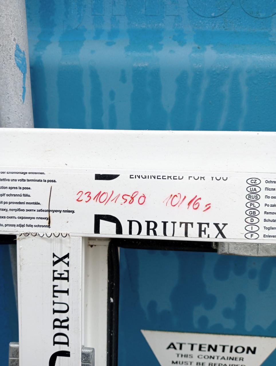 Deur met kozijn en raamkozijn