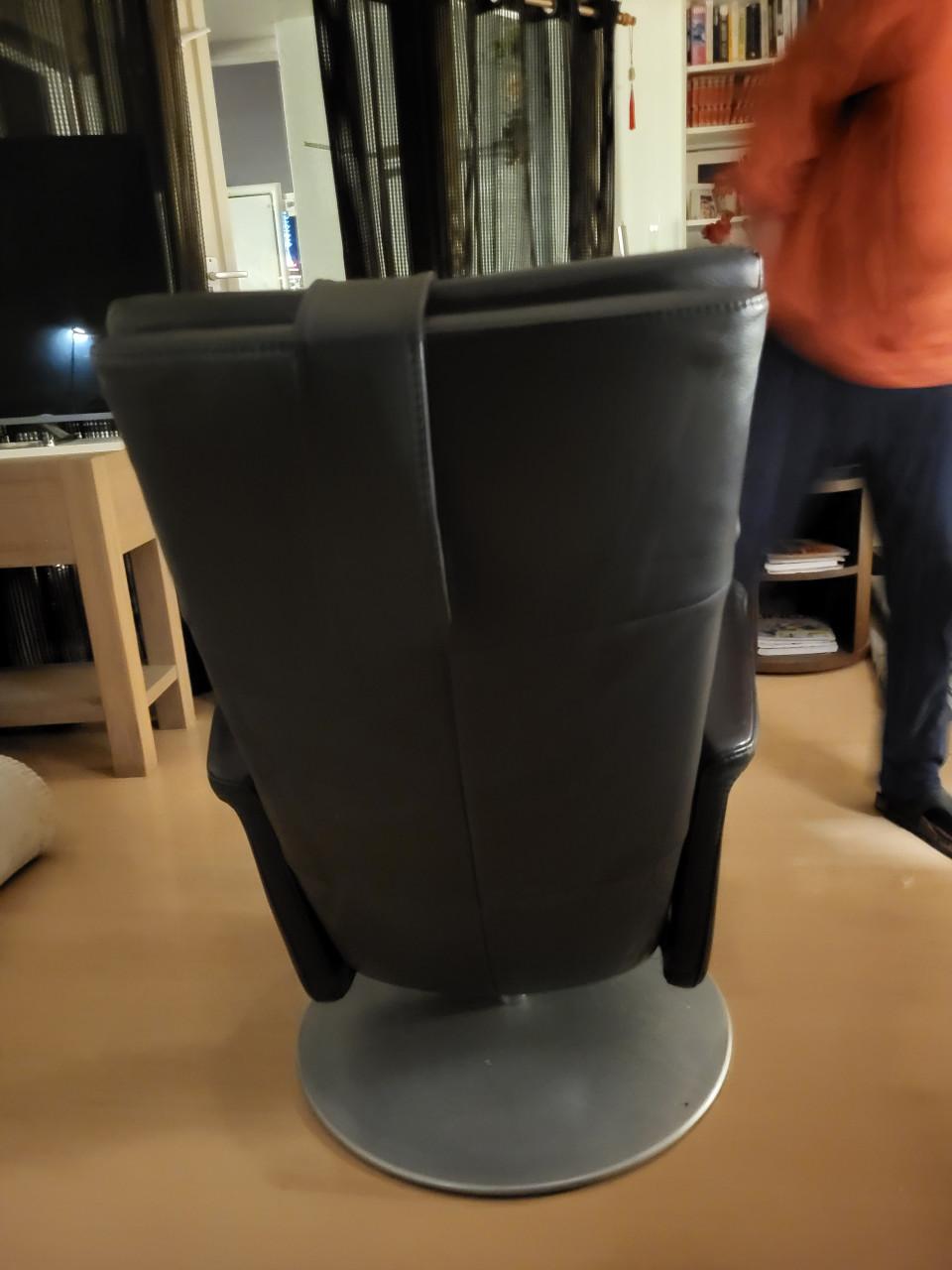 Prominent Relaxstoel, zwart leer, aluminium draaivoet