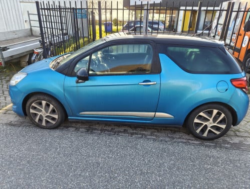 Te koop: Citroën DS3 1.2 VTi Benzine – Blauw/Zwart – APK tot eind juni 2026