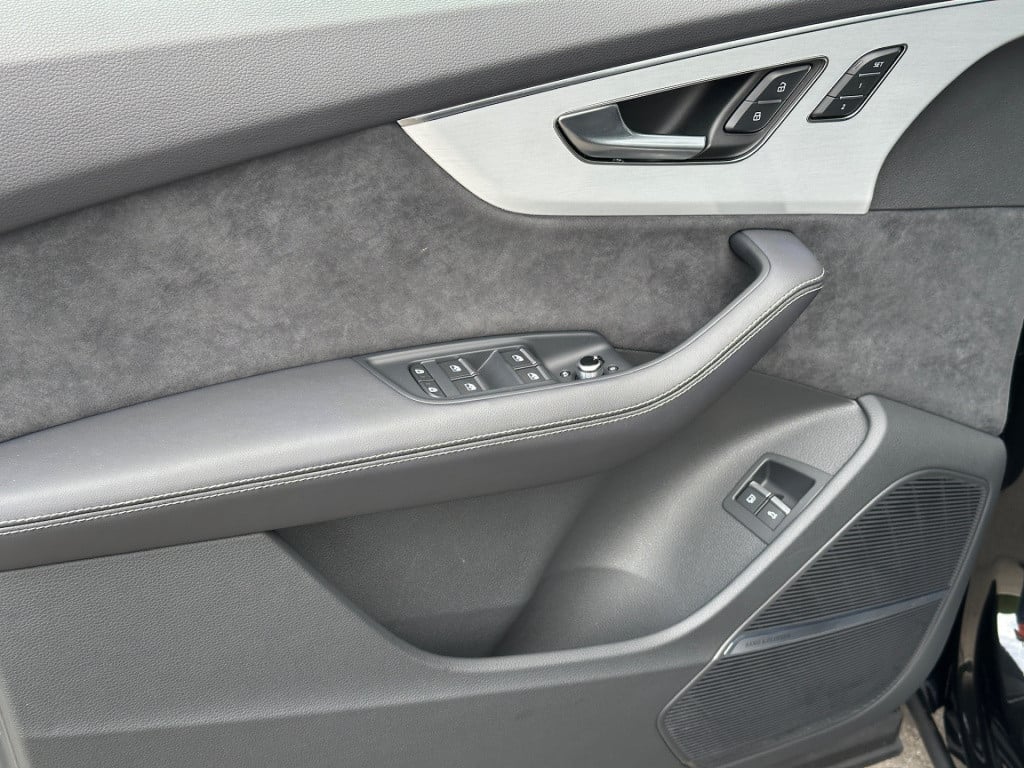 Audi Q7 55 tfsi e quattro pro line s-line | panoramadak | luchtvering | tre