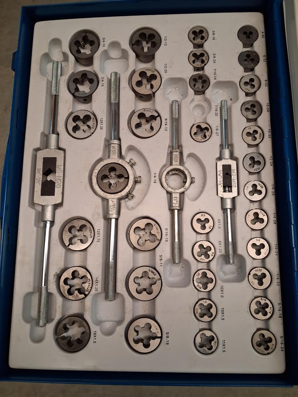 Doos tap en snijset.