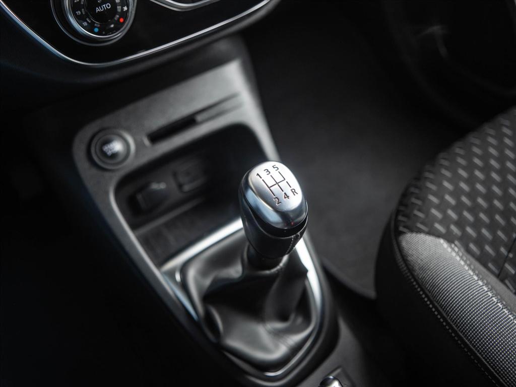Renault Captur tce 90pk intens | trekhaak | navigatie | park. sensoren | cr