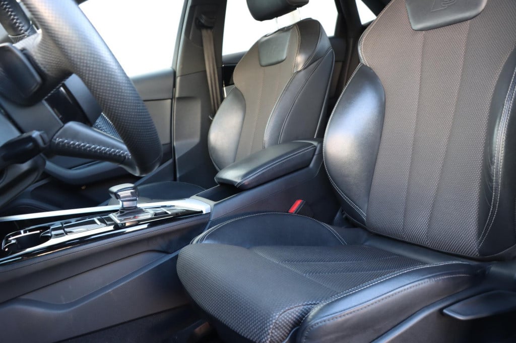 Audi A4 limousine 35 tfsi s edition 150pk s-tronic