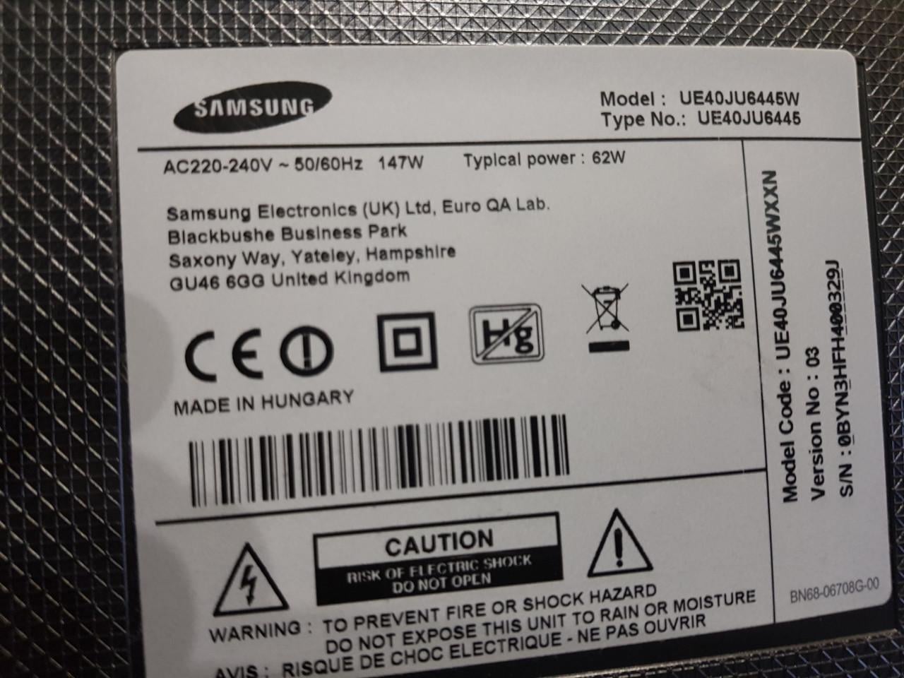 TV Samsung UE40JU6445W te koop met afstandsbediening.