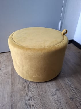 Vintage poef okergeel