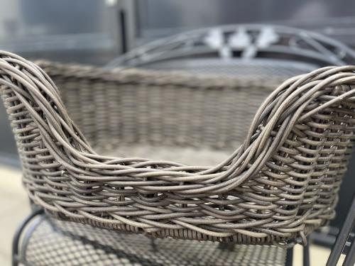 NIEUWE Degelijke BOONE Mand in Taupe!!