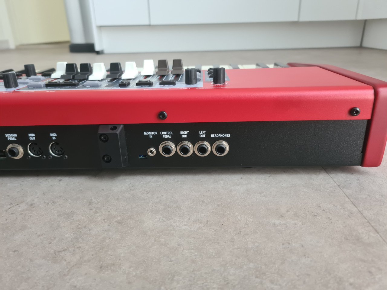 Nord Electro 6d 61 toetsen