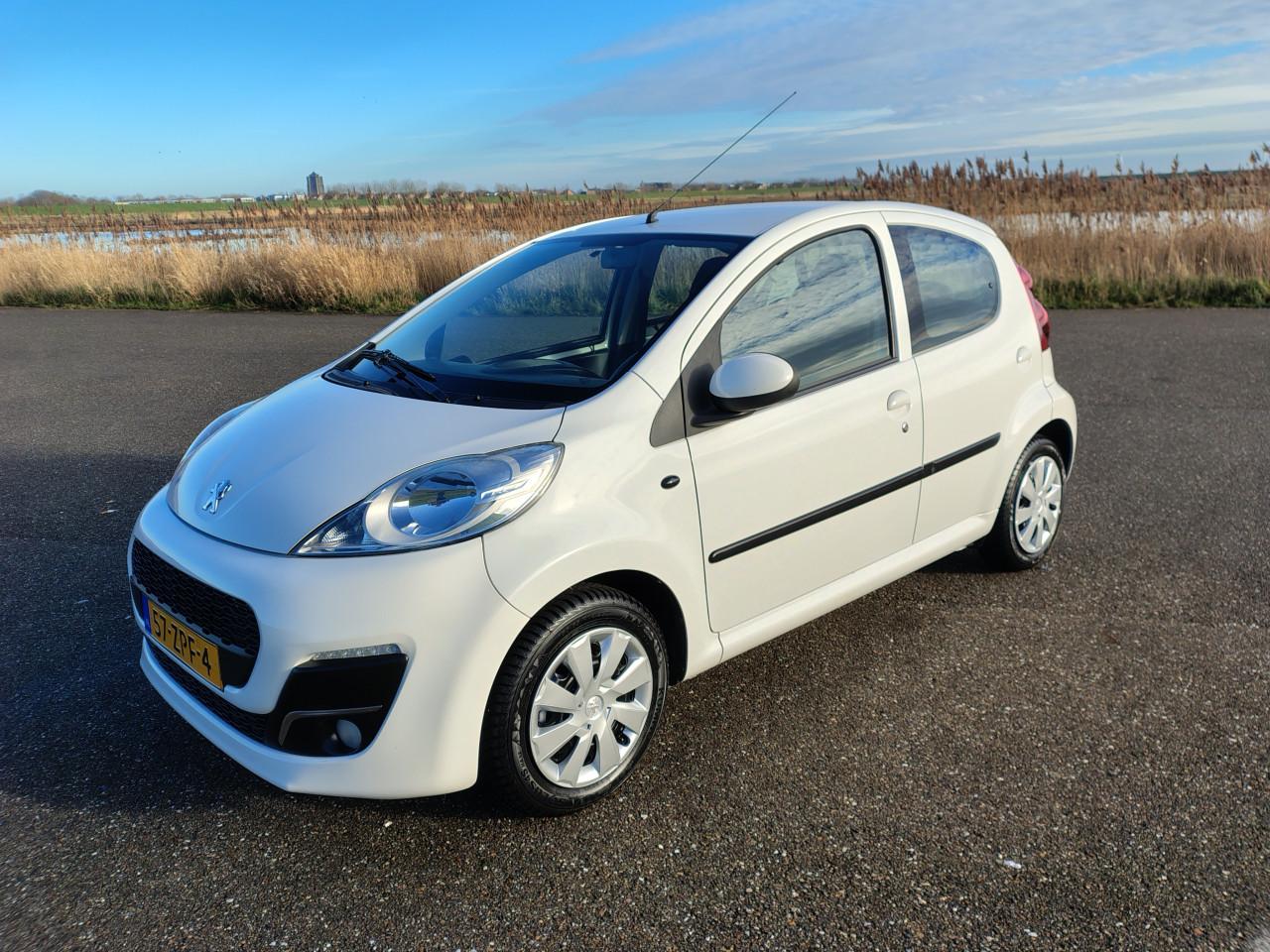 Peugeot N107 1.0 70pk