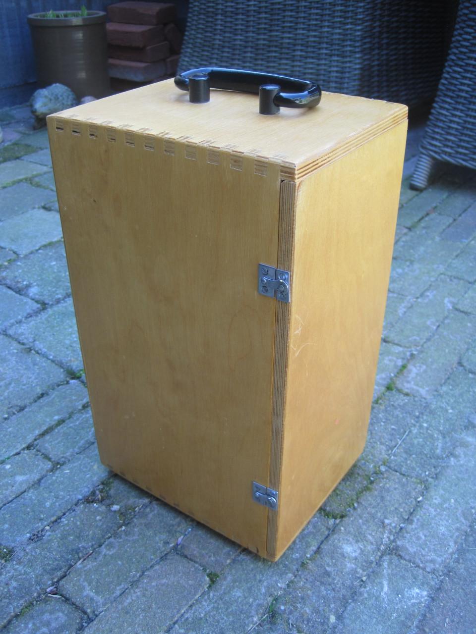 Microscoop in houten kist