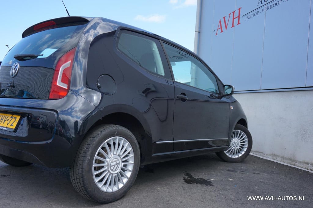 Volkswagen UP! 1.0 move up!