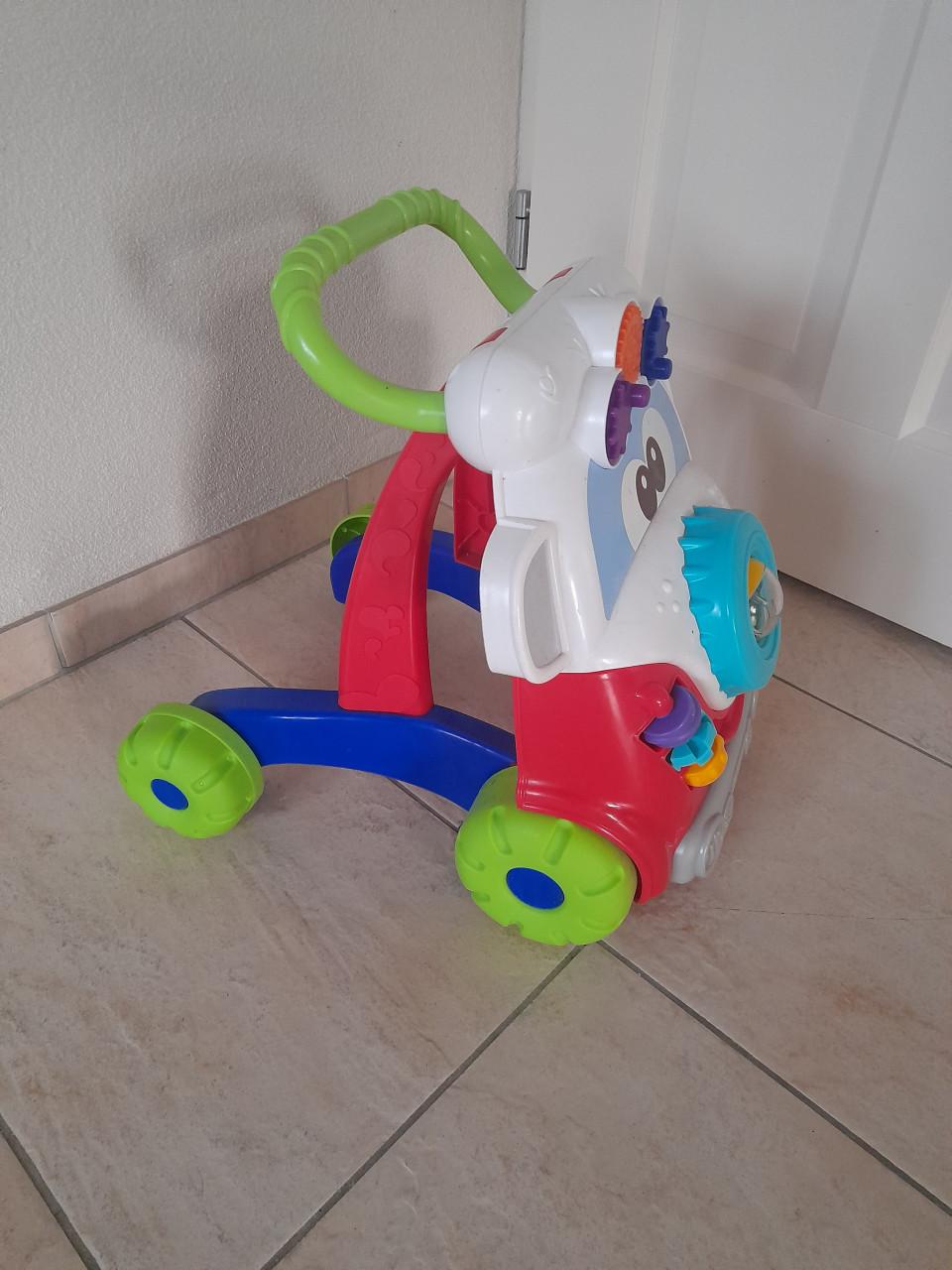 Baby walker ( in goede nette staat )