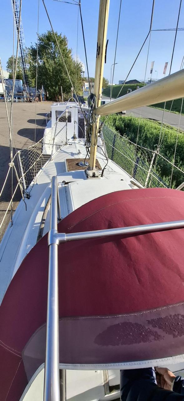 Hurley 700 kajuitzeilboot