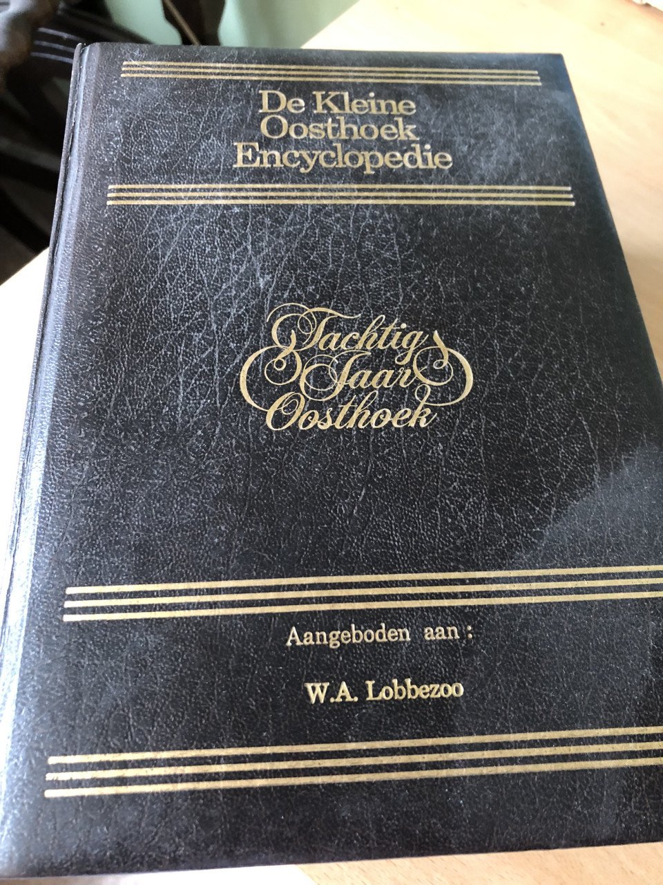 Te koop Oosthoek encyclopedieen.(z.g.a.n.).