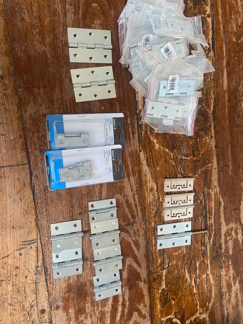 Scharnieren (37 stuks ongebruikt)