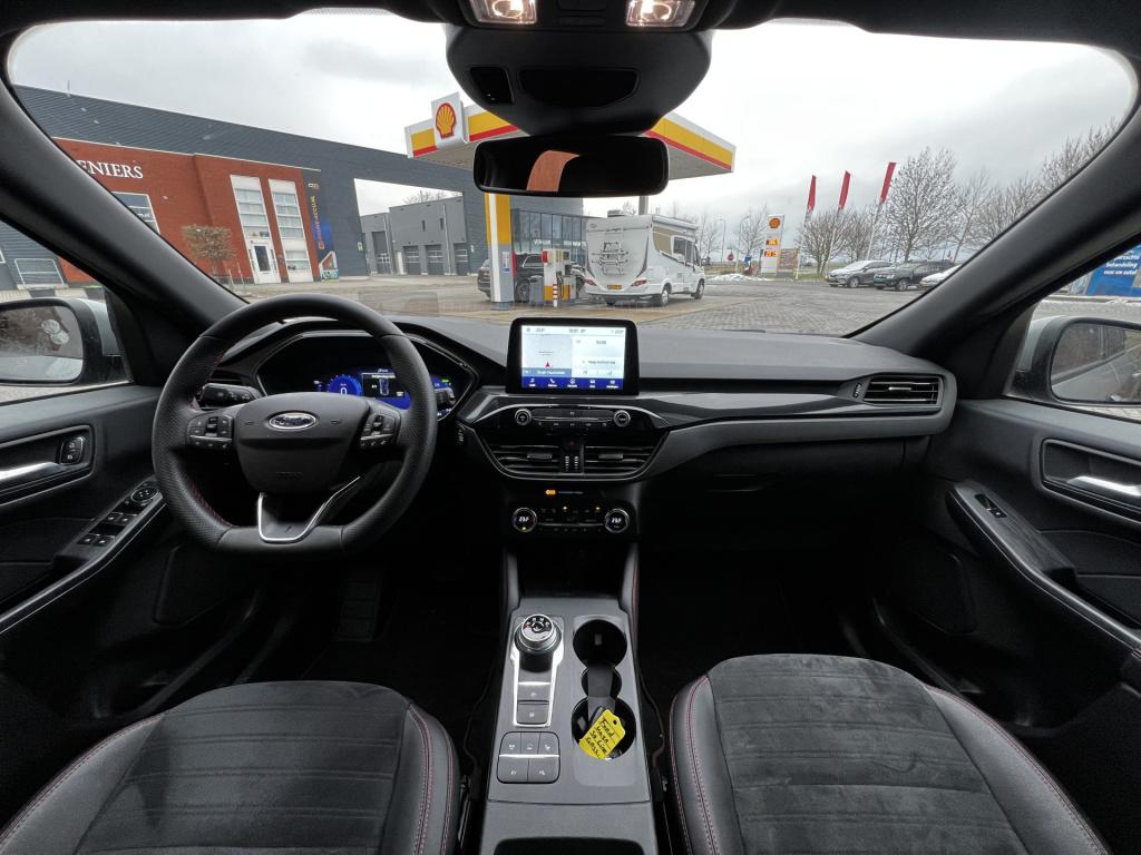 Ford Kuga 2.5 phev st-line x 225 pk | pdc v+a | camera | voorstoelen/stuur/