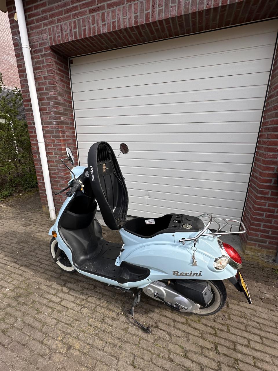 Berini New City scooter (45km)