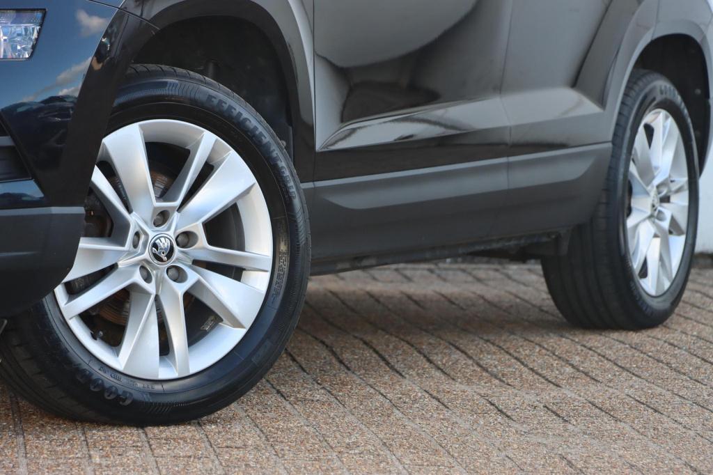 Skoda Karoq 1.0 tsi business edition 115pk