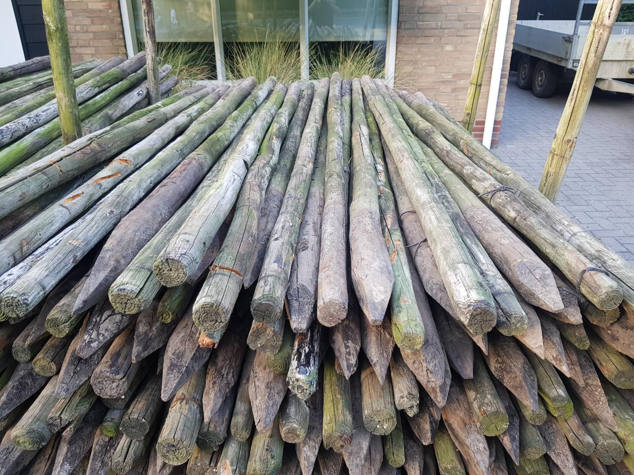 Weidepaaltjes 2,5 mtr lengte GEBRUIKT.