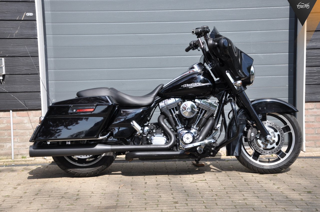 Harley-Davidson FLHX StreetGlide 103 Bagger