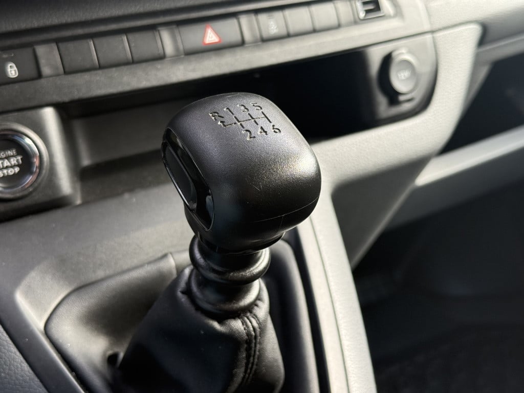 Toyota Proace worker 2.0 d-4d professional long dc | nl-auto | 2x schuifd. 