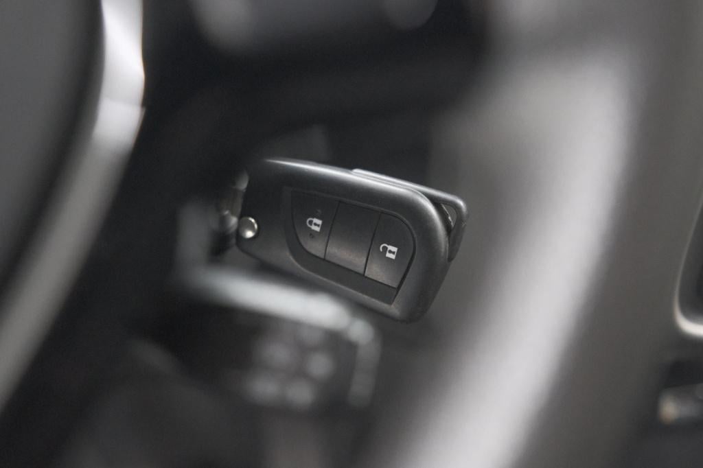 Citroen C1 1.0 e-vti airscape feel | elektrisch vouwdak | bluetooth | airco