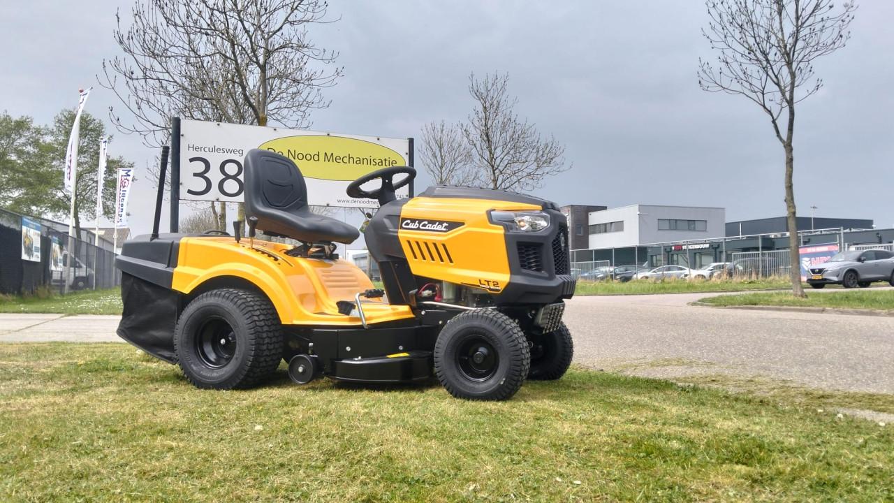 Cub Cadet LT2 NR92 Zitmaaier