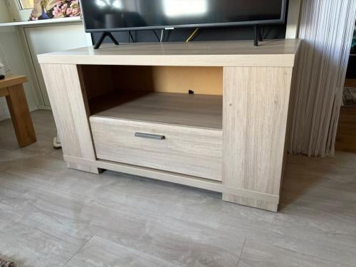 Tv-meubel licht hout
